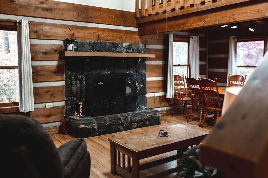 Blueberry Hideaway At 36 North Cabin - Hot Tub Purlear Ngoại thất bức ảnh